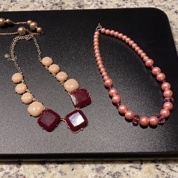 5 necklaces - Picture 3 of 8